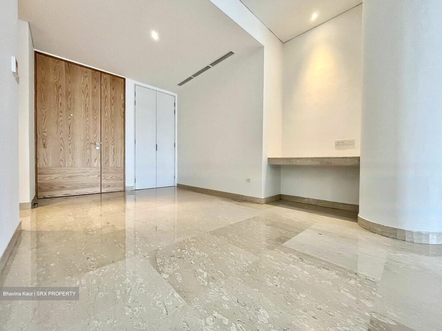 The Colonnade (D10), Condominium #480466721
